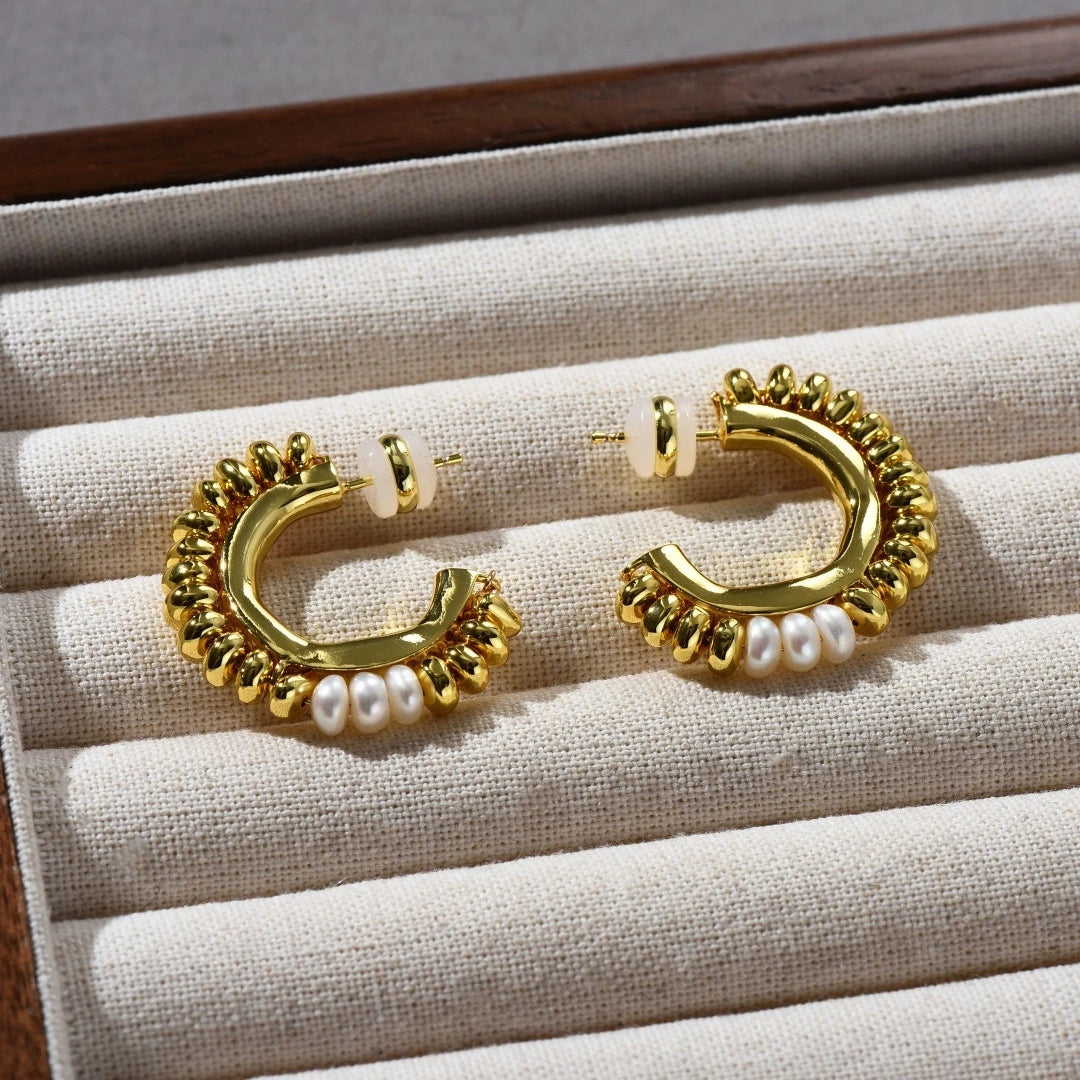 Fashion Retro Trendy Brass 18K Gold Plated Beaded Natural Freshwater Pearl Hoop Earrings Unisex Party Jewelry Factory Wholesale