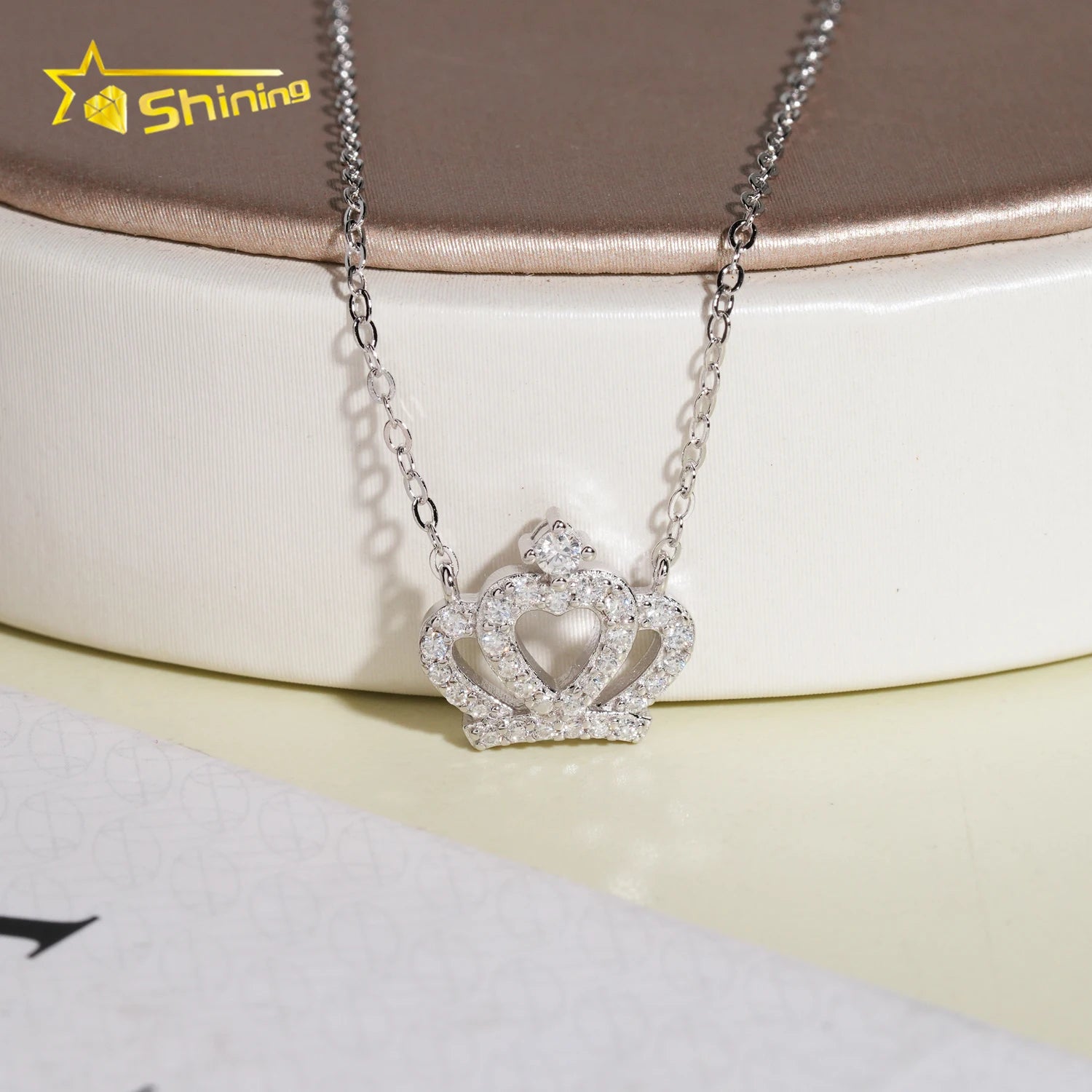 Hot Sell Festival Gift Fine Jewelry Women Diamond Necklace 925 Sterling Silver Crown Design Fully Moissanite Pendant Necklace