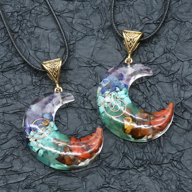 Wholesale Natural Gravel Resin Moon Pendant Necklace 7 Chakra Orgone Energy Healing Crystal Stone Jewelry Pendant