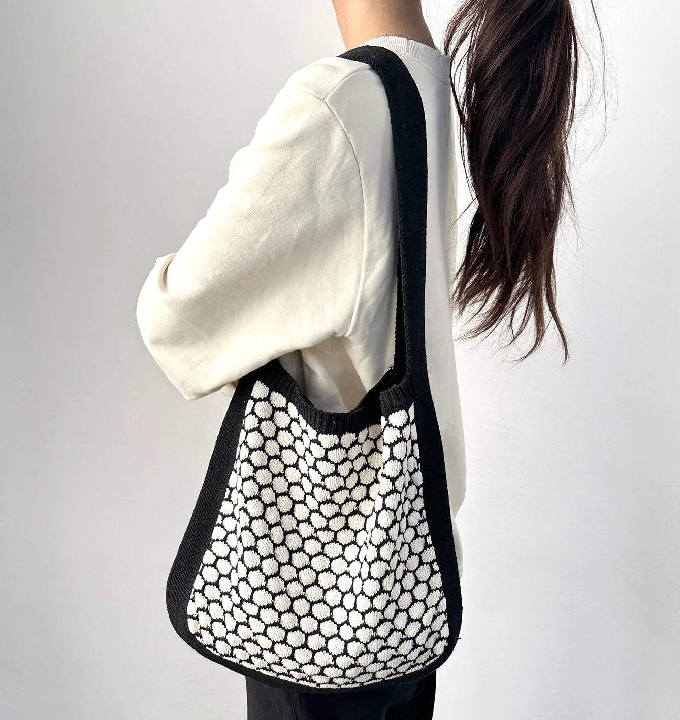 Wholesale Lady Women's Knitted Crochet Checkered Tote Bags New Style Japan Single Shoulder Vintage Fashionable Open Closure