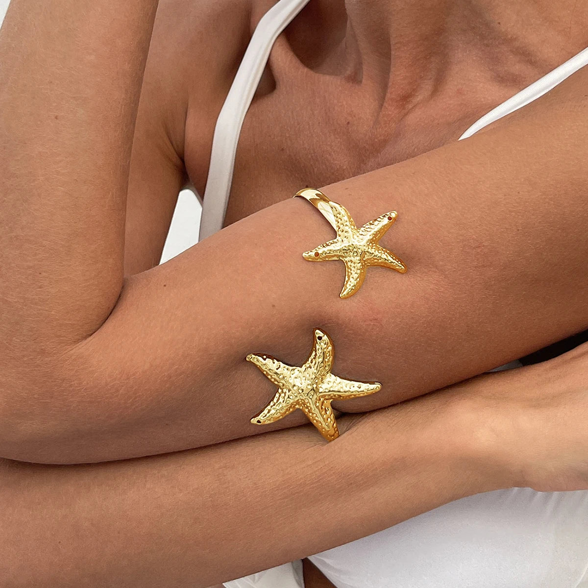 Trendy Design Open Starfish Upper Arm Bracelets for Women Charms Lady Daily Street Cuff Bangle Accessories Fashion Jewelry Gifts