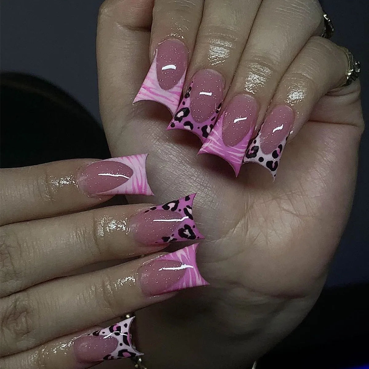 24 Pcs/set wholesale Flare Duckbill Shape Pink Leopard Print French Edge Design Art Nail Tips Press on Nails Wholesale A4-01-11