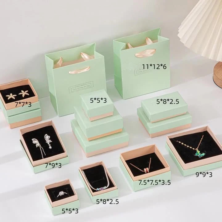 Factory Custom logo Factory Premium Lid and Base High-end Paper Jewelry Box with Paper Bag for Earrings Bracelets Rings Necklace