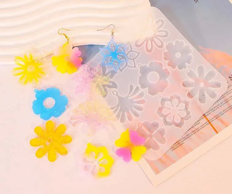 DIY Crystal Drop Gel Flower Shaped Earring Pendant Mold Petal Snowflake Shaped Pendant Hanging Model