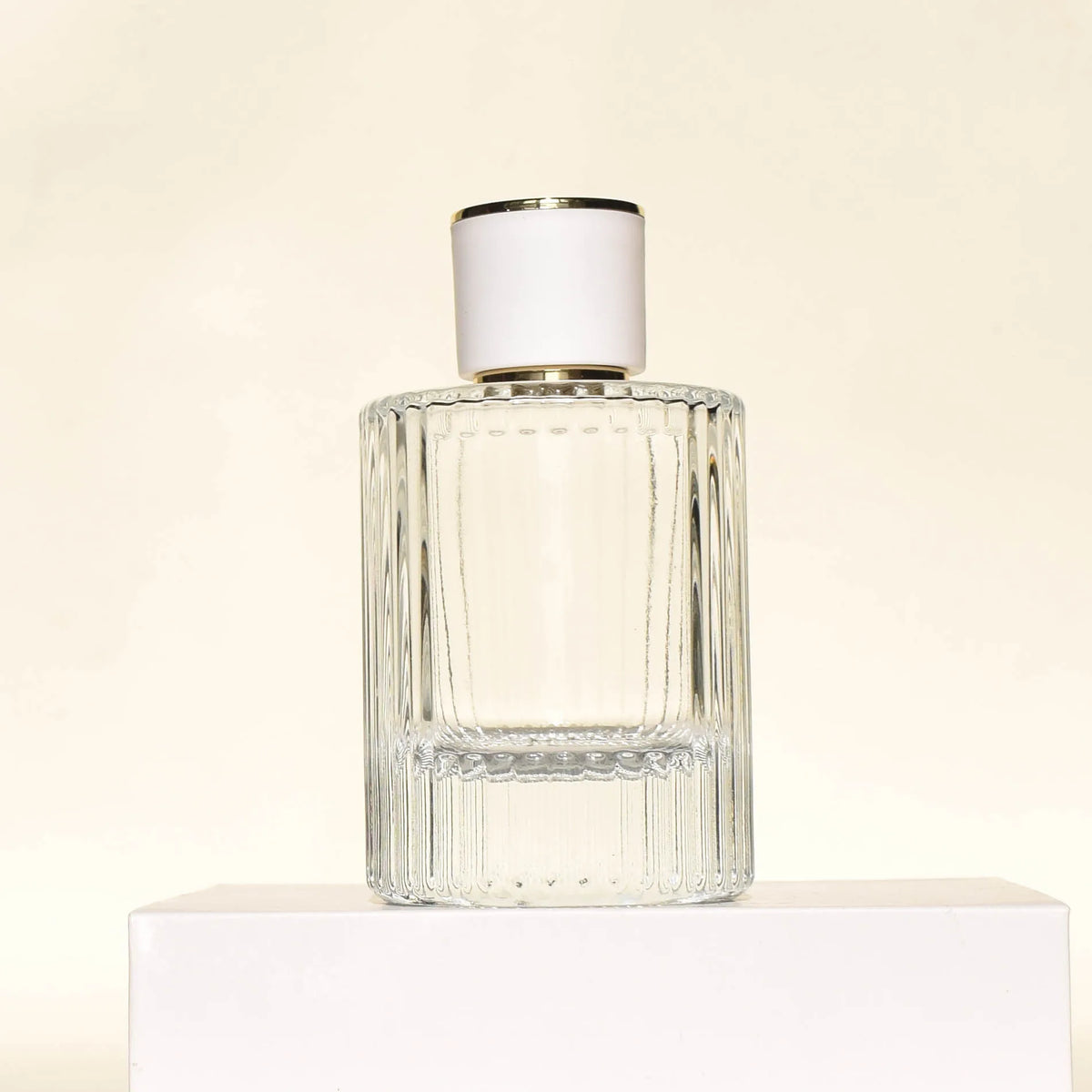 Luxurious High-end Cylindrical Glass Perfume Spray Bottle 30ml 50ml 100ml with White Cap Screen Printing Custom Logo