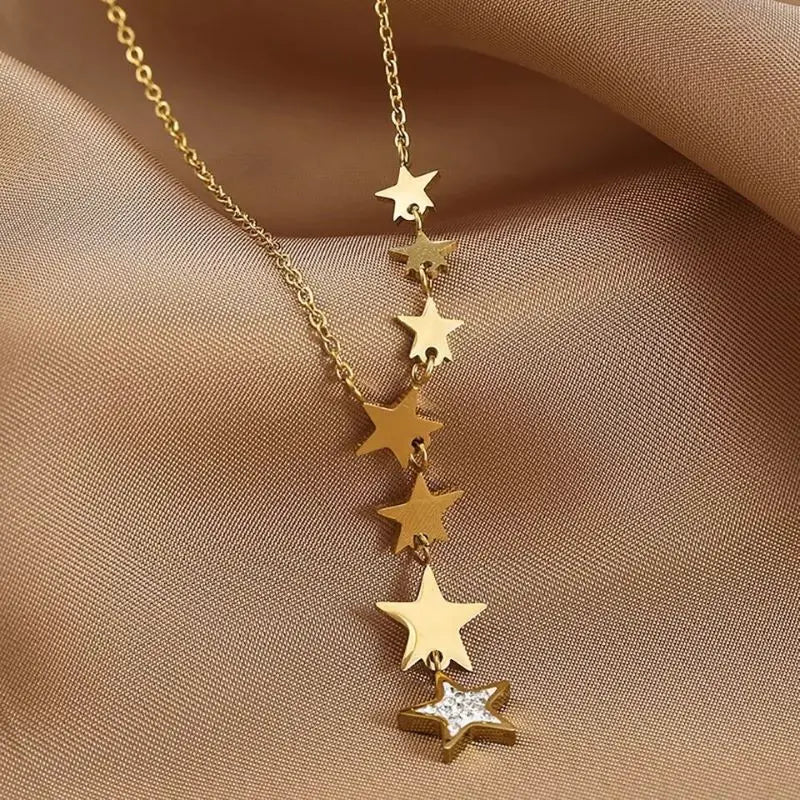 Inlaid Zircon 18K Gold-plated Necklace Temperament Stainless Steel Necklace Fashion Simple Five-pointed Star Pendant Necklace