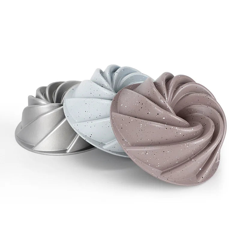 Custom Wholesale Food-grade Spiral Chiffon Cake Mold Savarin Cake Baking Pan Easy-to-unmold Household Kitchen Tool