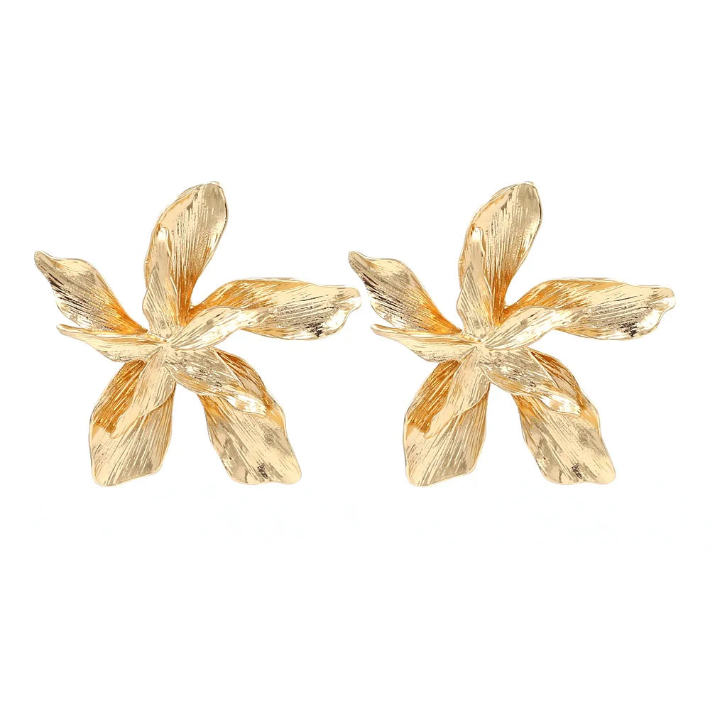 Vintage Charm Metal Flower Big Stud Earrings for Women New ZA Metallic Creative Gold Statement Earrings Cute Party Wedding Gift