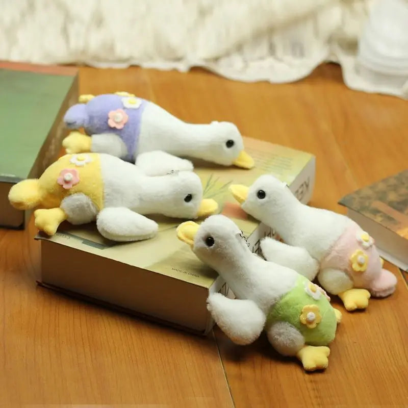 Wholesale Cute Plush Cartoon Goose Doll Stuffed Animal Toys Kids Soft Cotton Plush Goose Kawaii Plush Keychains Toys Bag Charms