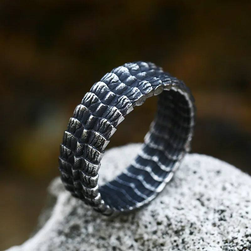 SS8-920R Steel Soldier Custom Fashion Vintage Stainless Steel Dragon Scale Spine Band Rings for Men Women