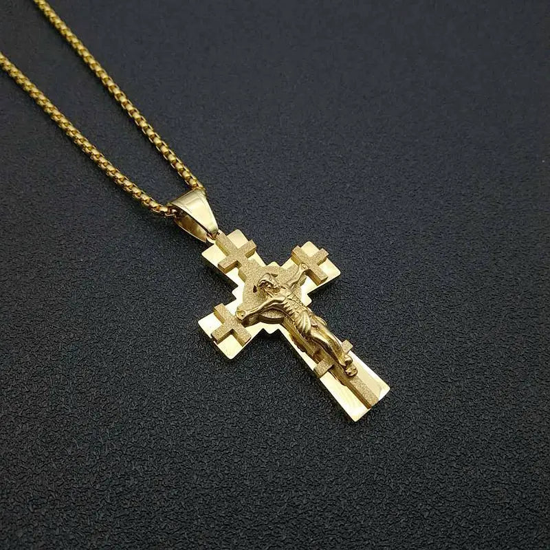 Duyizhao Factory Wholesale Fashion Stainless Steel Color Plated Catholic Jesus Cross Pendant Necklace Jewelry