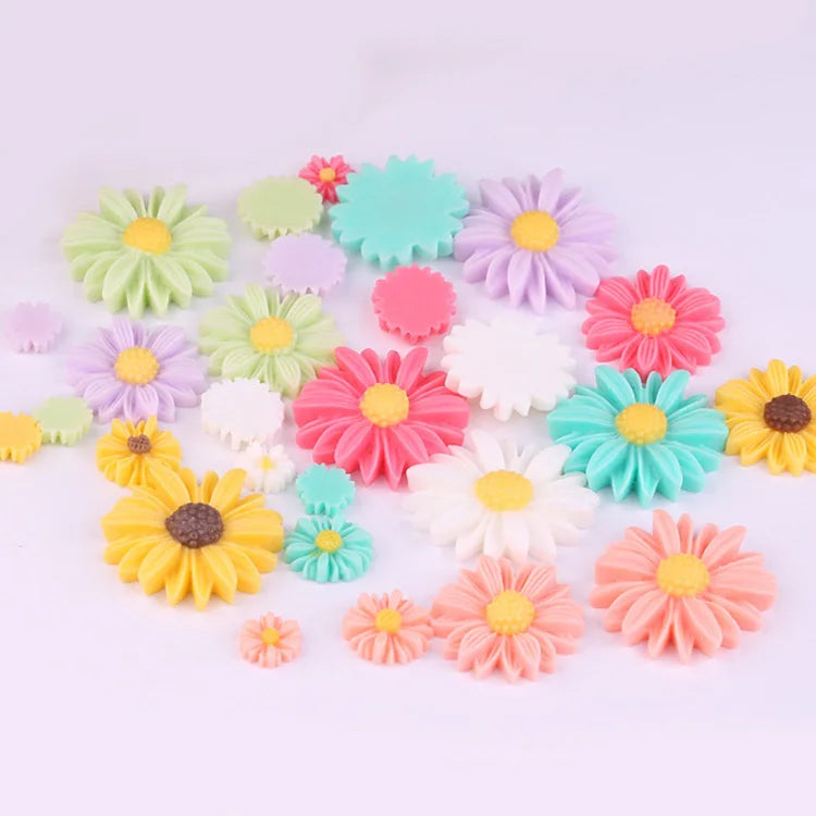 100pcs Per Bag Cheap Price 8mm 13mm Small Colored Daisy Flower Resin Cabochon Earring Making Accessories