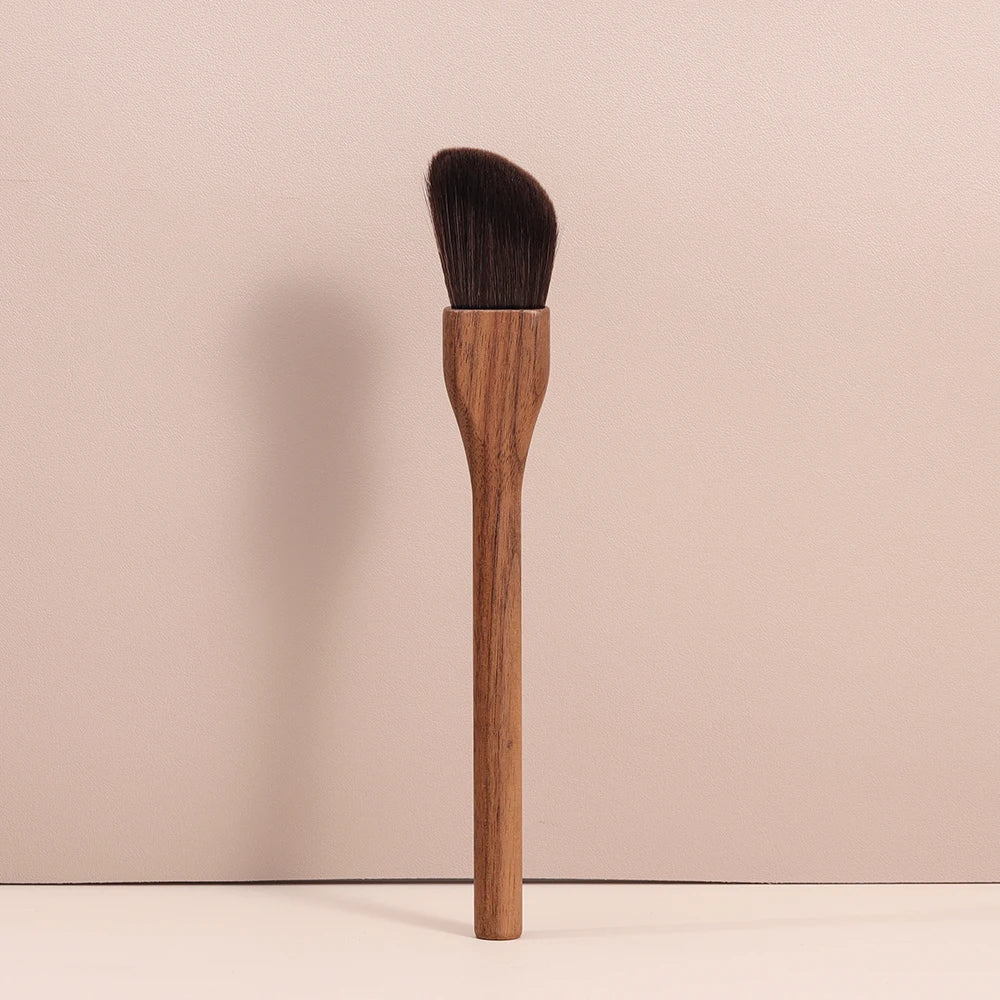 Luxury 5 Pcs Walnut Wood Handle Makeup Brush Set Soft Powder Flame Highlighter Blush Eyeshadow Brush Kit Wholesale
