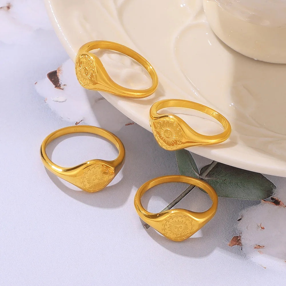 Fashion Sunflower Shaped Stainless Steel Ring Minimalist Signet 18k Gold Plated Ring for Women Waterproof Jewelry Wholesale