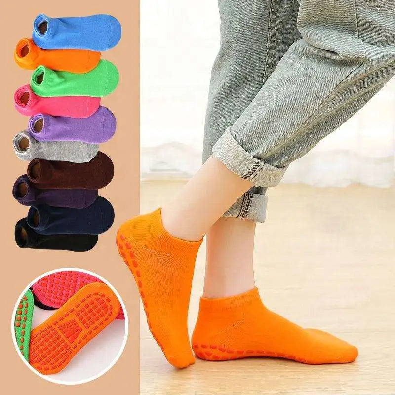 Wholesale Indoor Antislip Playground Socks Kids Women Anti Slip Yoga Trampoline Park Ankle Socks