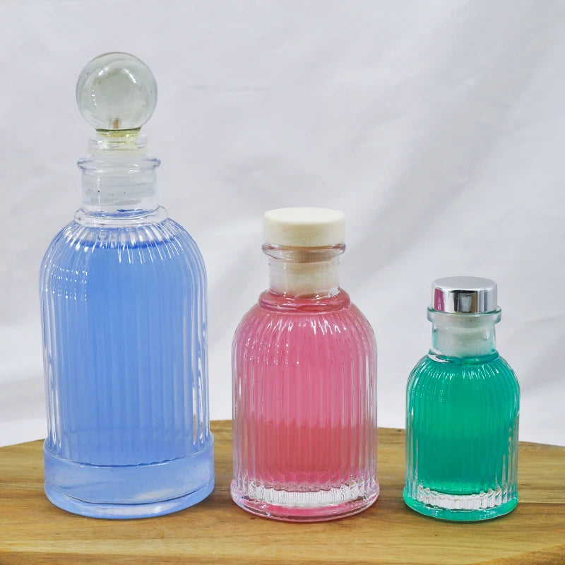 Wholesale Round Glass Bottles 250ml 500ml With Cork Vertical Stripe Design for Reed Diffuser Vodka & Liquor Storage