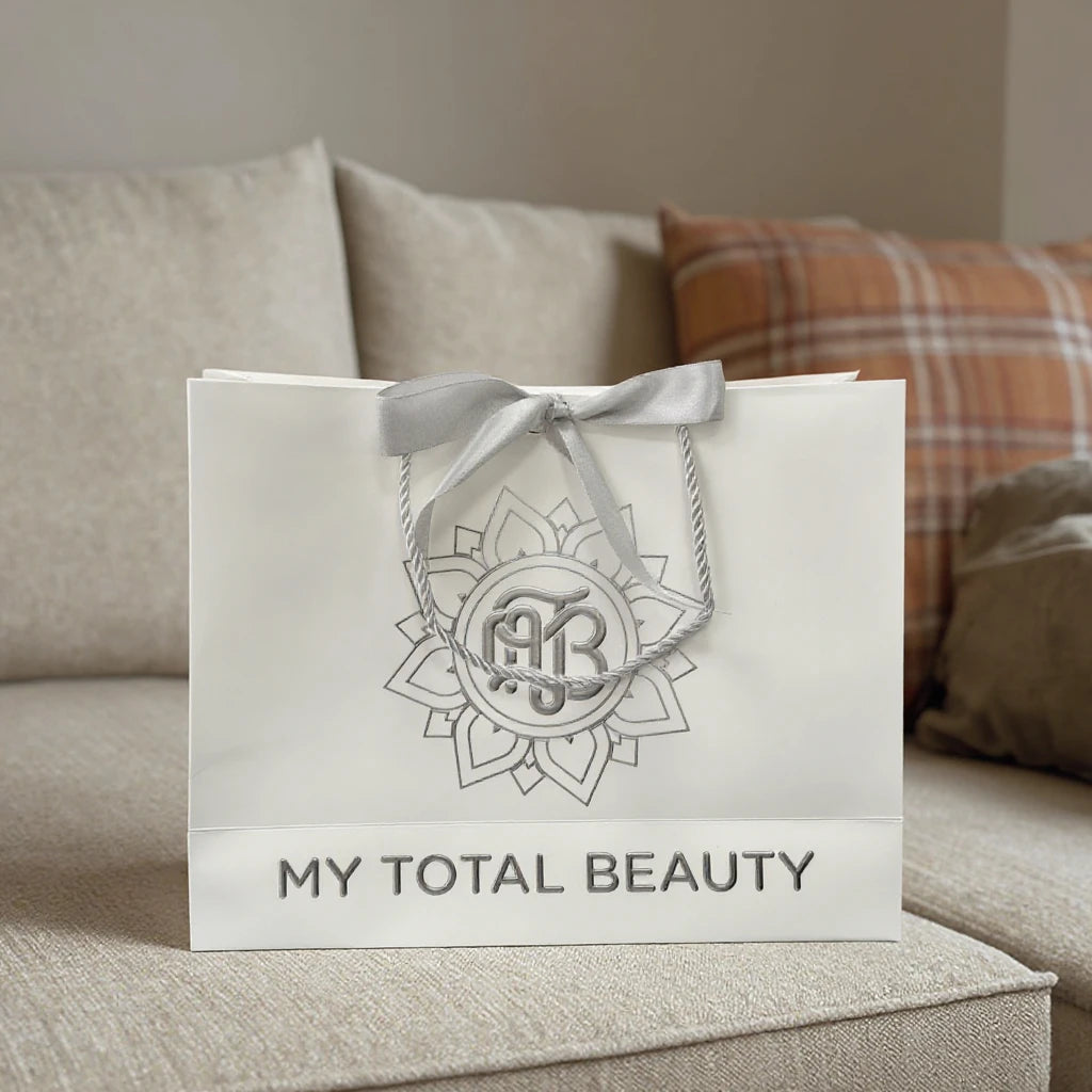 Custom Own Logo Printed Retail Clothing Packaging Embossed Silver Foil Logo Gold Stamped Paper Bag Shopping White Clothing Bag