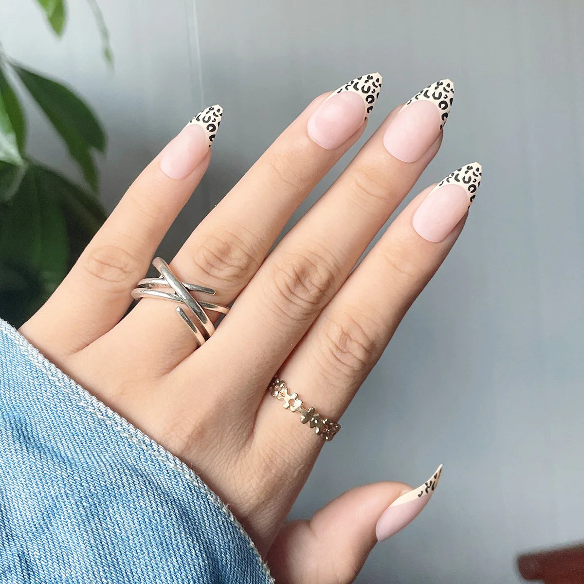 Temooi Wholesale 24Pcs ABS False Nails Press on Almond Leopard Print Finger Nails With Nail Glue