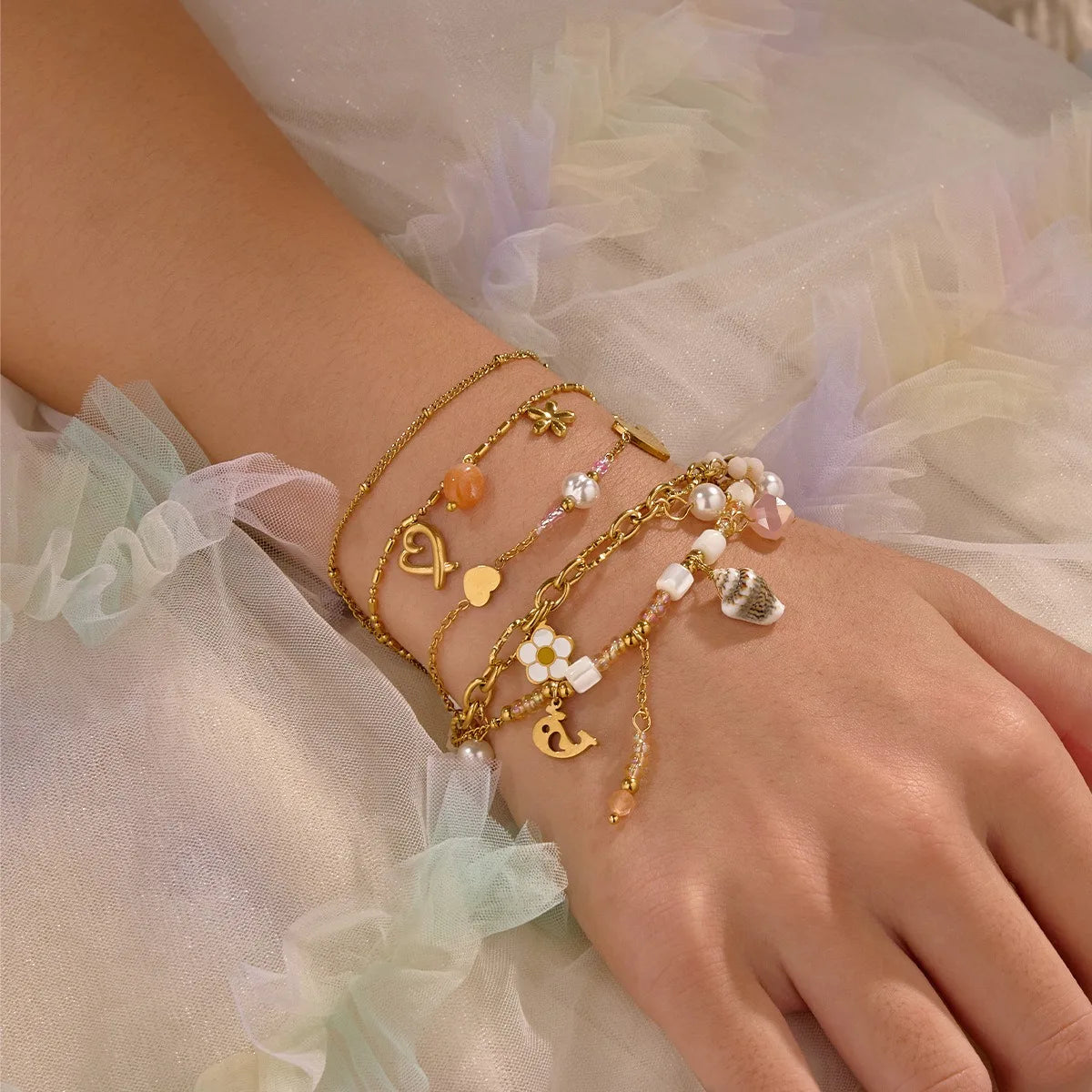 Latest Fashion 18K Stainless Steel Accessories Trendy Beach Shell Pearl Braided Flower Heart Bracelet for Girls for Friendship