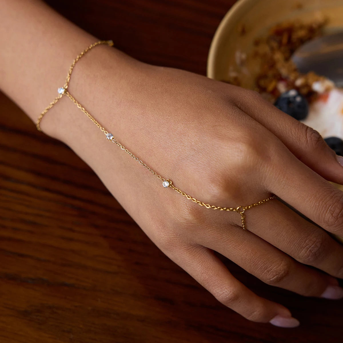 J&D 18K Gold Plated Stainless Steel Bracelets Holiday Jewelry White Zircon Hand Chain Finger Bracelet