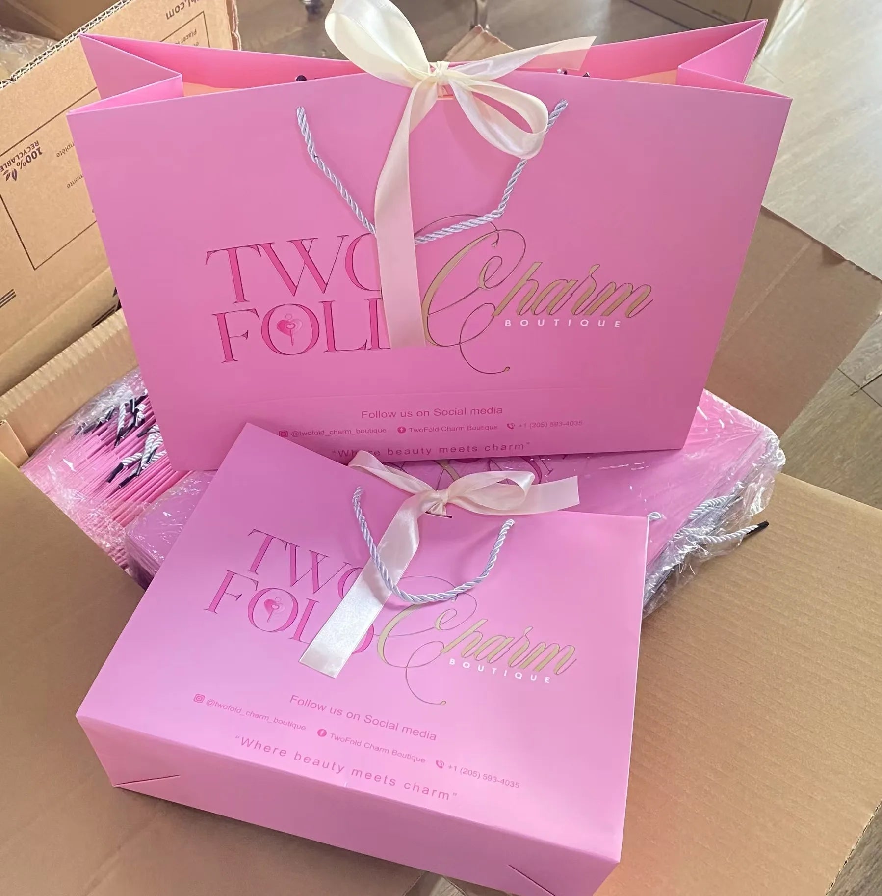 Blue Custom Design High Quality Luxury Paper Bags Recyclable Shopping Clothing Gift Bags With Your Own Logo