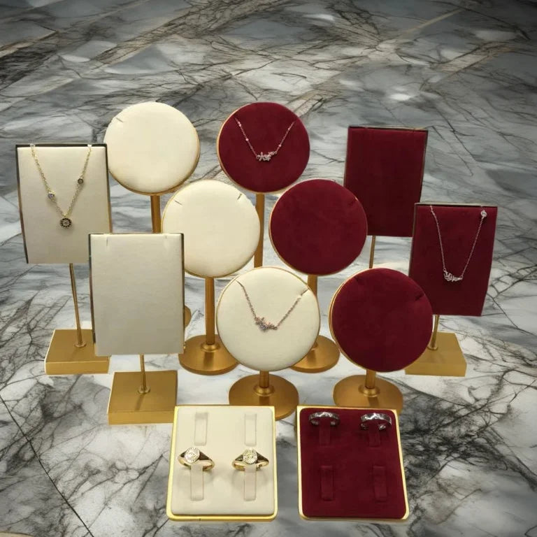 Fashion Round Pad Golden Metal Frame Jewelry Ring Display Stand for showcase