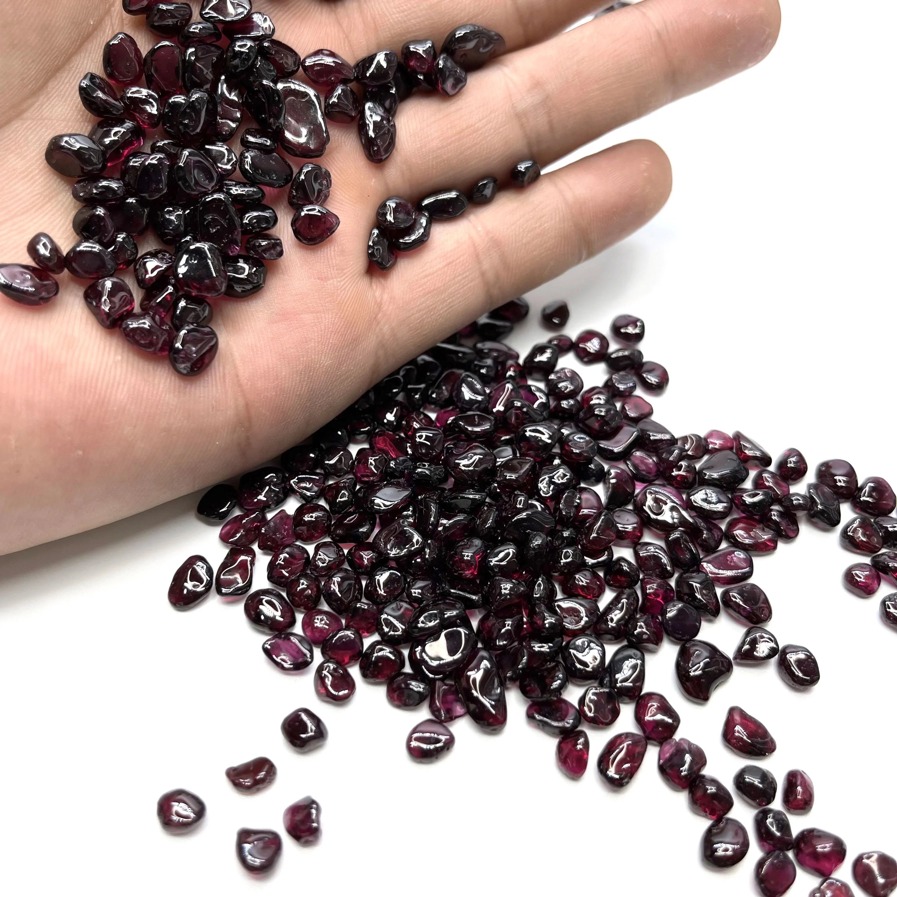 Wholesale Natural Crystal Tumbled Stone Healing Stones Reiki Gemstone Crystal Chips Garnet Gravel