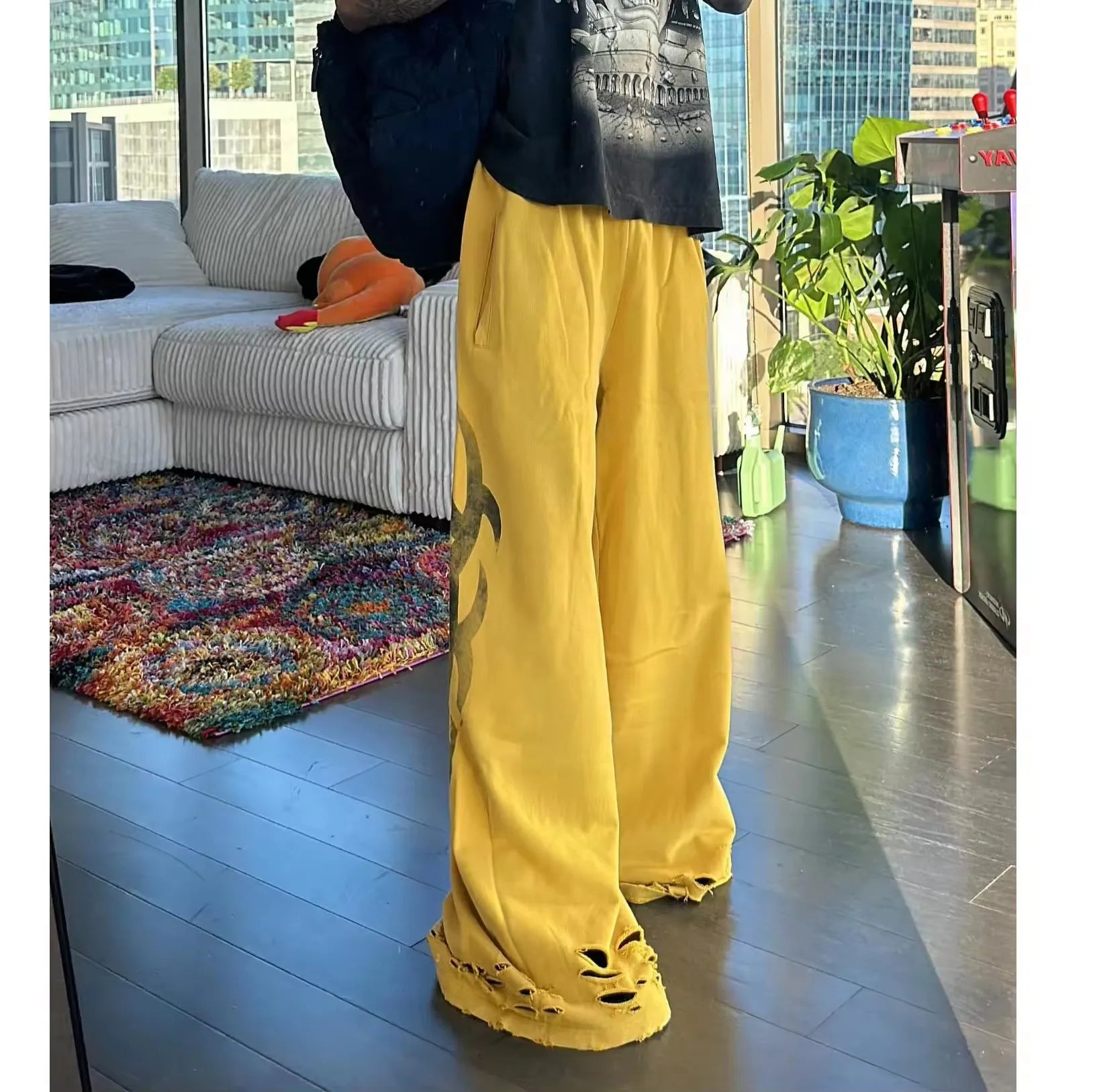 Custom New Design Streetwear Cotton Men Raw Hem Ripped Flared Pants Straight Leg Oversized Cotton Stack Baggy Broken Wash Pants