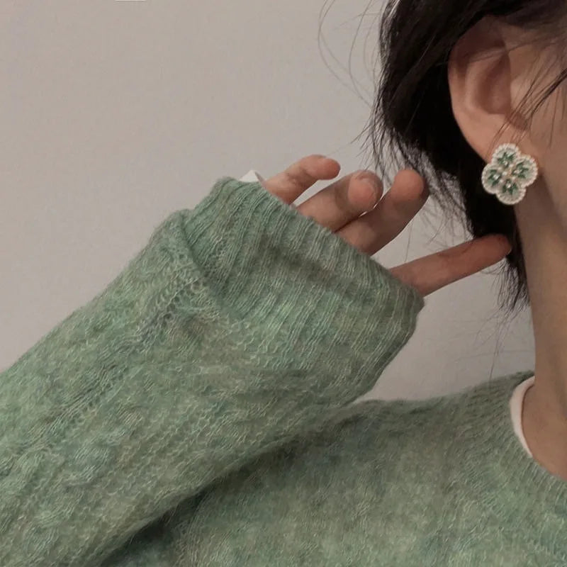 2025 New Vintage Court Style Floral Earrings Elegant Women's High-End Alloy Studs Light Luxury Niche Jewelry Accessories