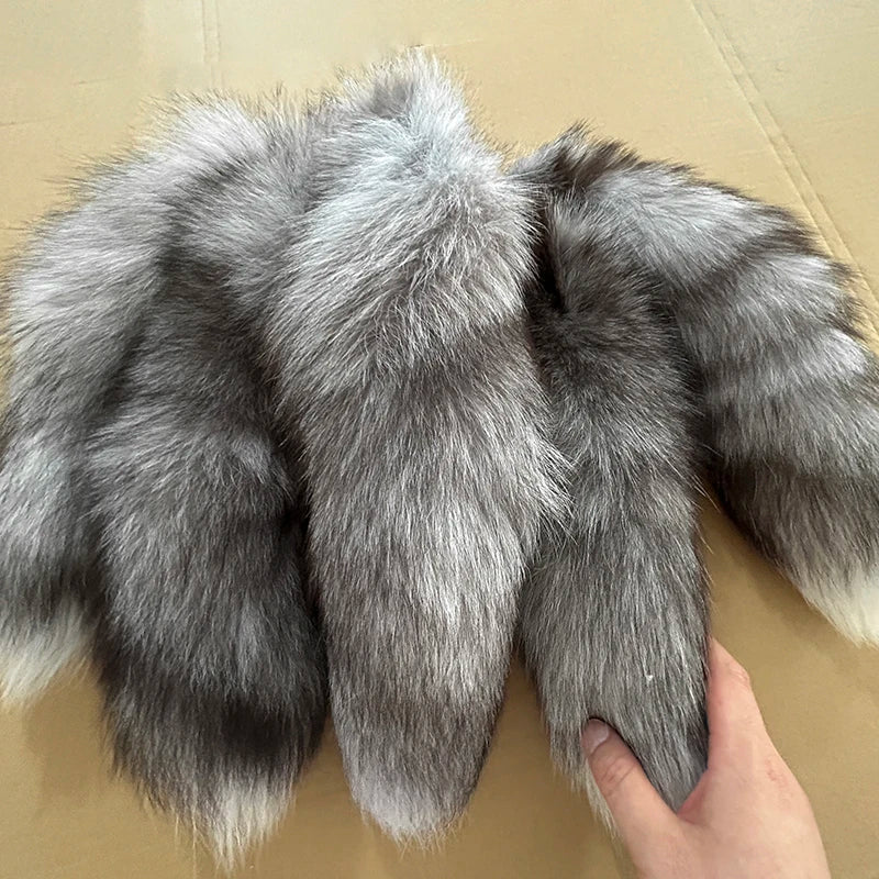 Luxury 2025 Winter New Fur Tails Imported Real Fox Fur Pelt for Garments