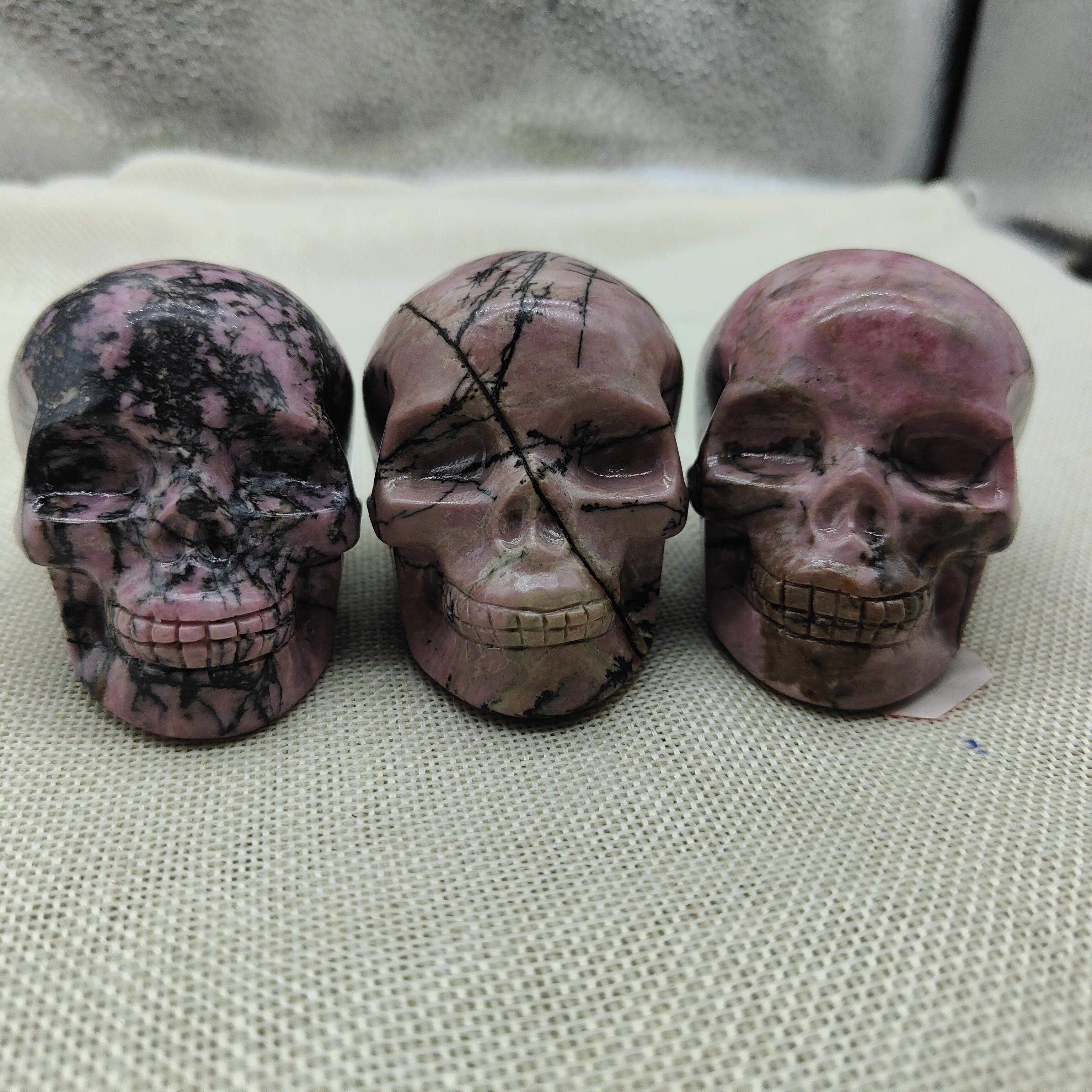 Wholesale Hot Sale Natural Rhodonite Head Statue Hand-Carved Crystal Head Carving  for Decoration