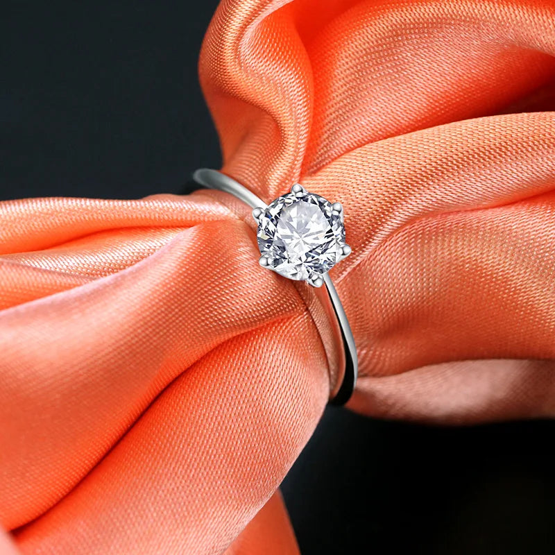 MA YIN FANG Women's 0.5-1ct Moissanite Berloque Prata 925 Sterling Silver Rhodium Plated Prong Setting Wedding Engagement Ring