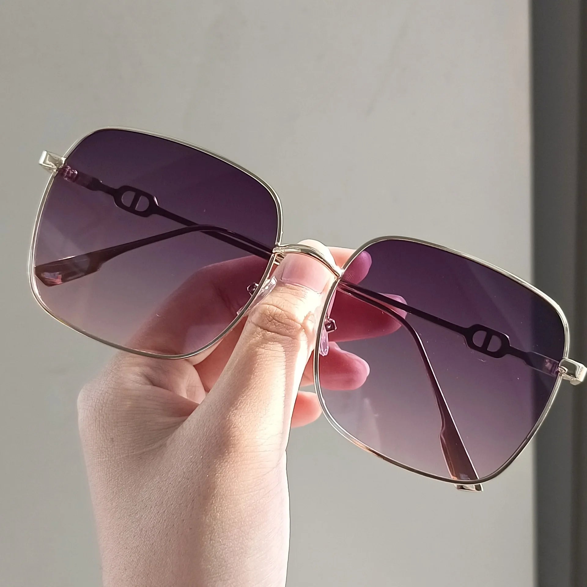 2024 Ins Style Fashion Metal Sunglasses Custom Metal Sunglasses logo