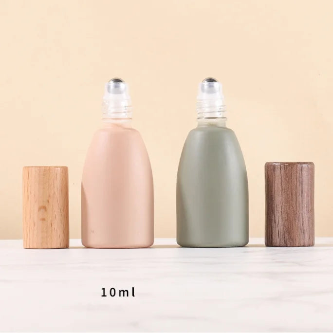 Luxury Wood Cap Skincare Packing Essential Oil Morandi Green 10ml Refillable Empty Glass Roll on Perfume Oil Bottle