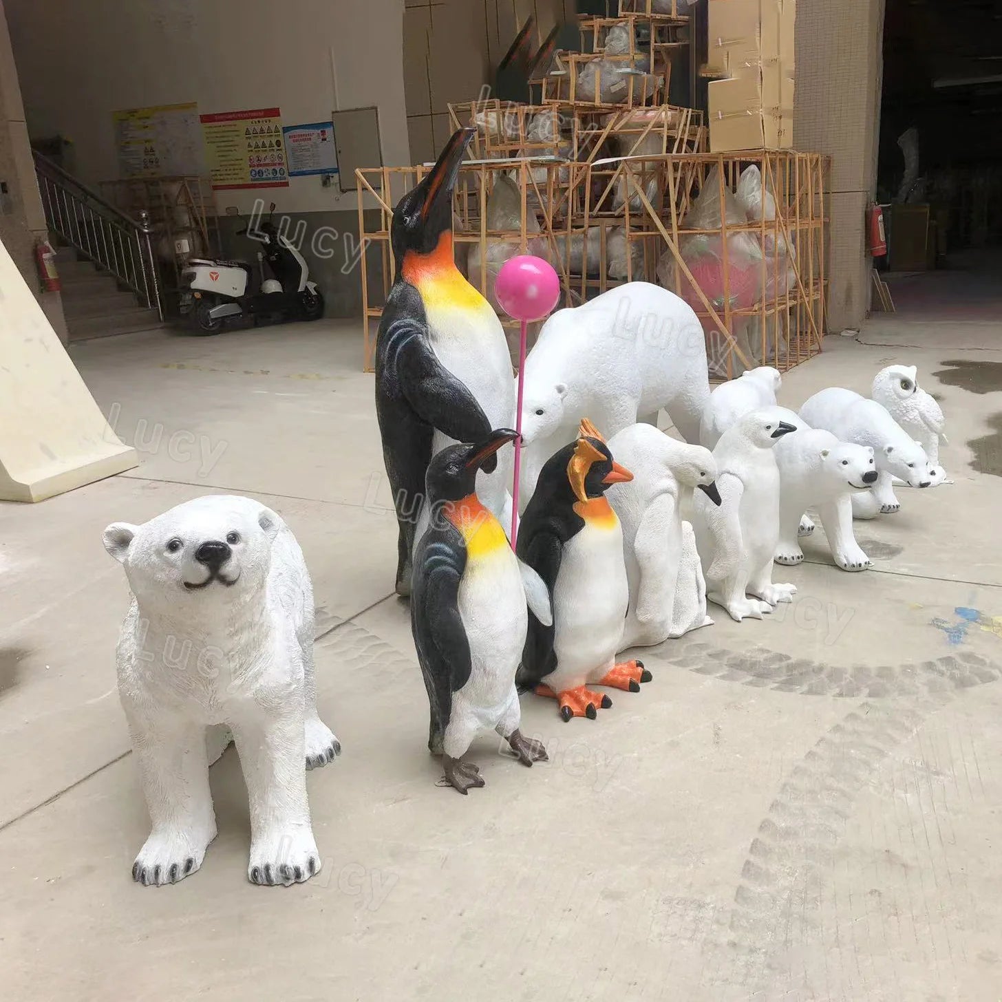 Winter Wonderland Party Decorations Large Resin Fiberglass Christmas Polar Bear Penguin Parrot Sculpture Statue for Sale