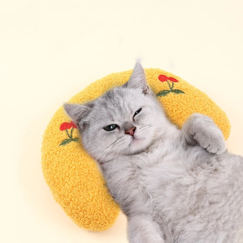 2023 New Design Pet Pillow U Shape Soft and Fluffy Plush Pet Pillow for Cat to Lay on Cat Bed Pillow