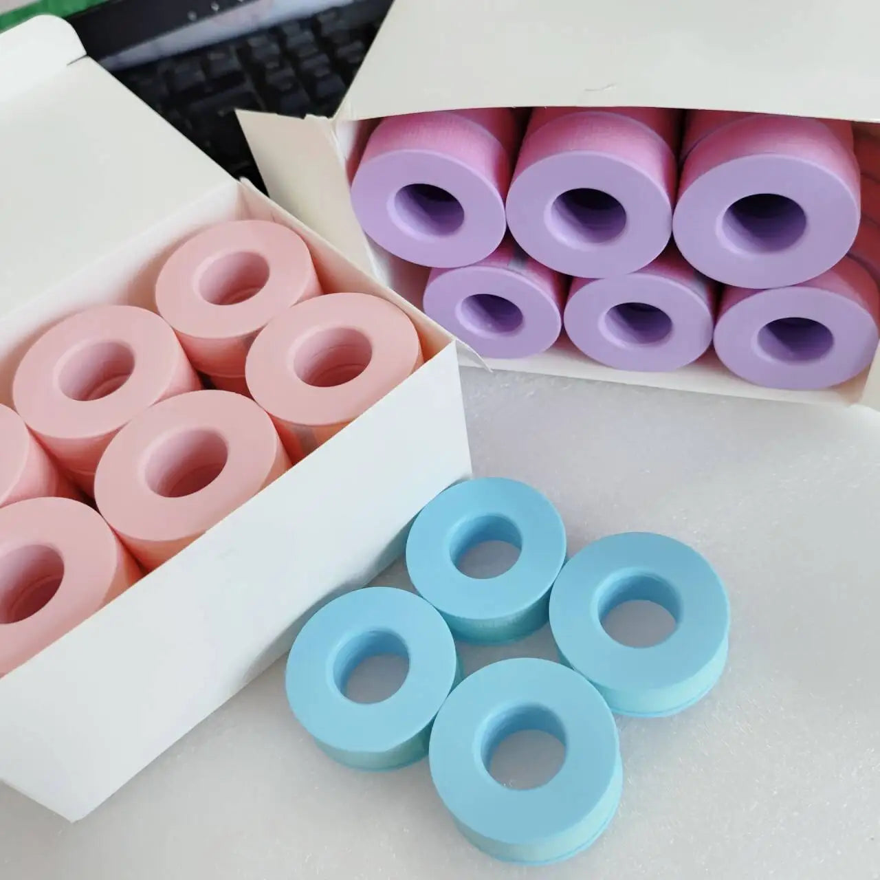 Wholesale Lash Tape 1.25cm Sensitive Skin Silicone Gel Tape PInk White Purple Green Blue Eyelash Tape for EyeLash Extension