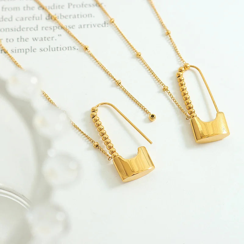Stainless Steel 18k Gold Plated Jewelry Waterproof Lock Pendant Choker Necklace For Women