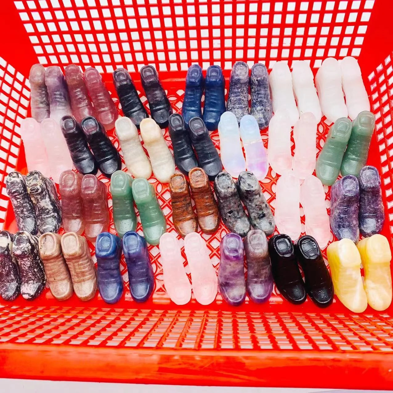 Factory Cheap Price Wholesale Natural Crystal Gemstone Carvings Crystal Shoes for Home Decoration