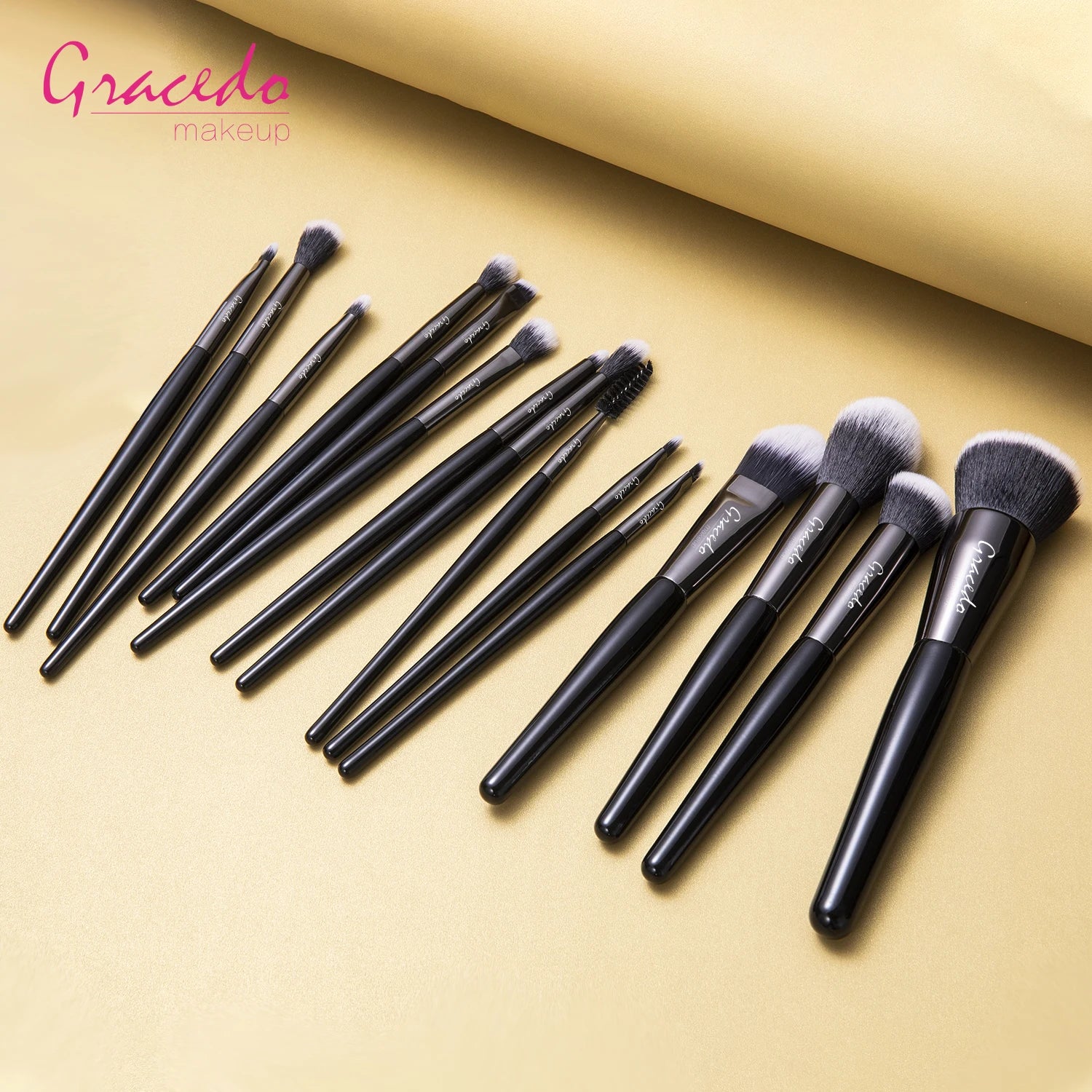 Custom Wholesale Private Label 15pcs Professional Makeup Brush Set Wood Handle Synthetic Hair for Concealer Shaving Brush