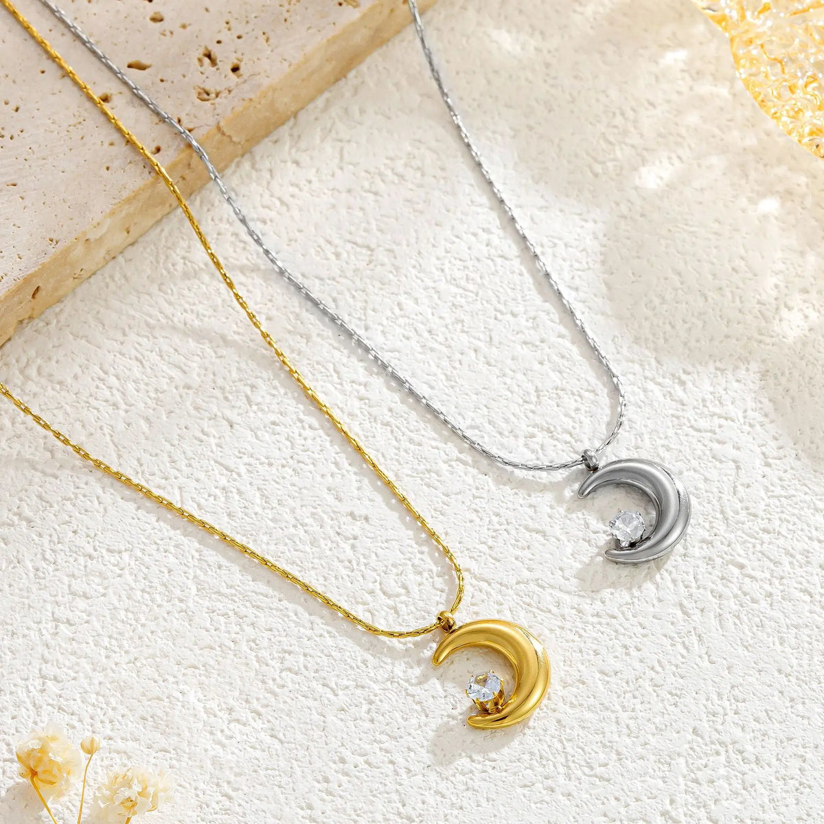 MECYLIFE Minimalist Stainless Steel 18K Gold Plated Crystal Necklace Women Fashion Diamond Crescent Moon Necklace MegaBDM