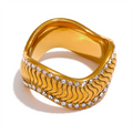 JINYOU 2114 New Stainless Steel Twisted Geometric Elegant Ring Shiny Cubic Zirconia Delicate Jewelry Waterproof for Women Party