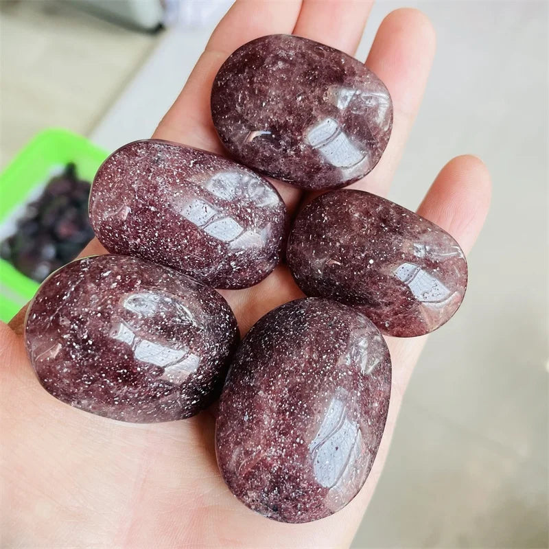 Wholesale Natural Healing Crystal Palm Stone Red Strawberry Quartz Palm Stone