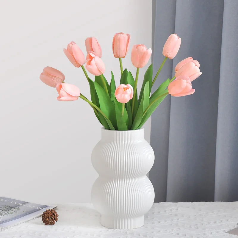 S823 High Simulation Wedding Home Decoration Moisturizing Floral Faux Fake Soft Latex Artificial Flowers Real Touch Tulip