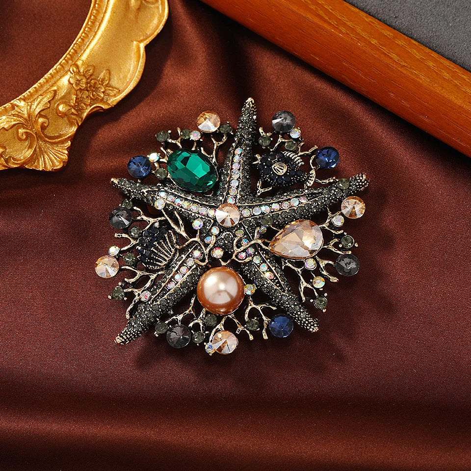 New Design Luxury Alloy Gem Bead Star Lapel Pins Rhinestone Pearl Starfish Brooches Pins for Children Clothes Accessories