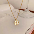2022 New Flower Classic Elegant Rose Medal Pendant Necklace Alloy Seashells Rose Flower Necklace