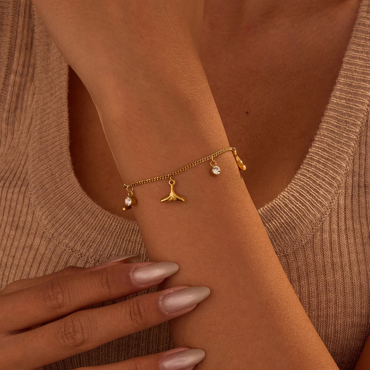 Italian Stainless Steel Fish Tail Pendant Bracelet Zircon Chain  Charm Bangle Bracelet Gold Waterproof Jewelry 18k