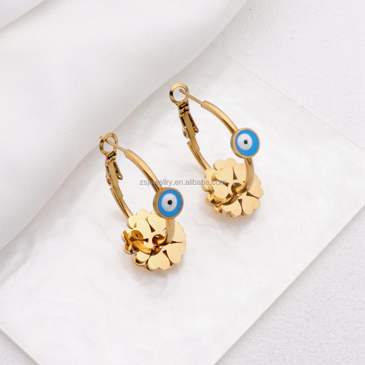 Classical Love Shape Gold Plated Eye Design Pawnable Huggie Girl Stainless Steel Geometric Jewelry Earrings for Parties Weddings