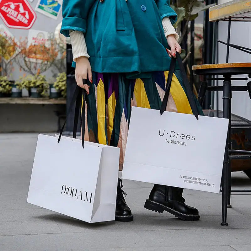 Wholesale Cheap Price Luxury Famous Brand Gift Custom Printed Shopping Paper Bag With Your Own Logo