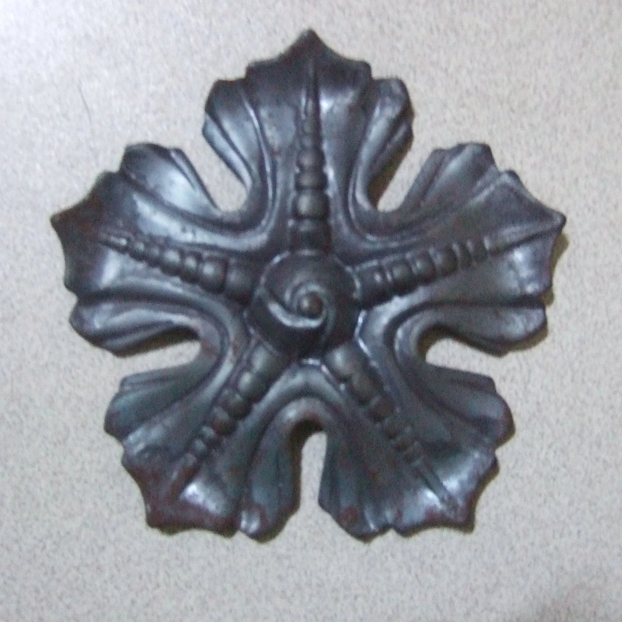 90mm Ornamental Wrought Iron Wrought Iron Components Hot Forged Stamped Elements Stamping Flower for Gate Fence Railing